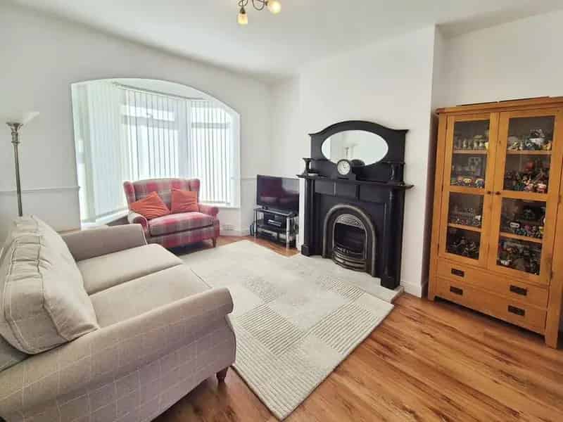 3 Bedroom Semi Detached House for Sale South Reddish SK5