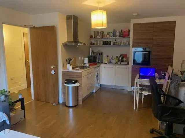 Modern One Bed Apartment Cardiff Bay Celestia Waterfront Development