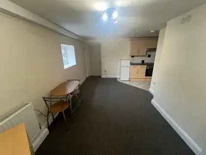 1 Bedroom House Southampton City Centre 19m² Refurbished