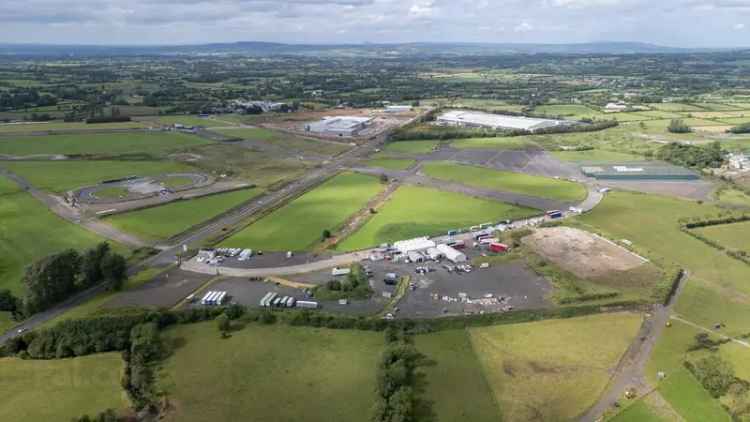 Commercial For Sale in Glenavy, Northern Ireland