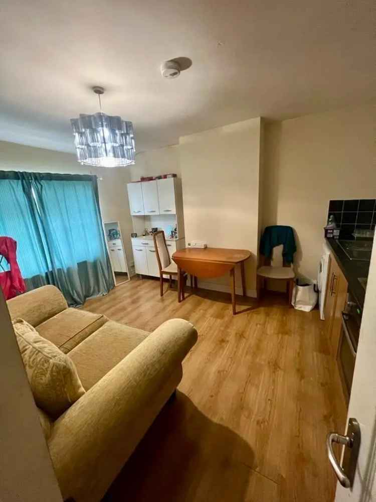 2 Bedroom Ground Floor Flat to Rent
