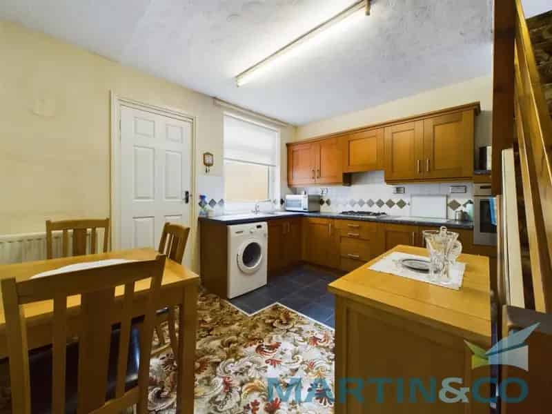 2 bedroom House
 To Rent