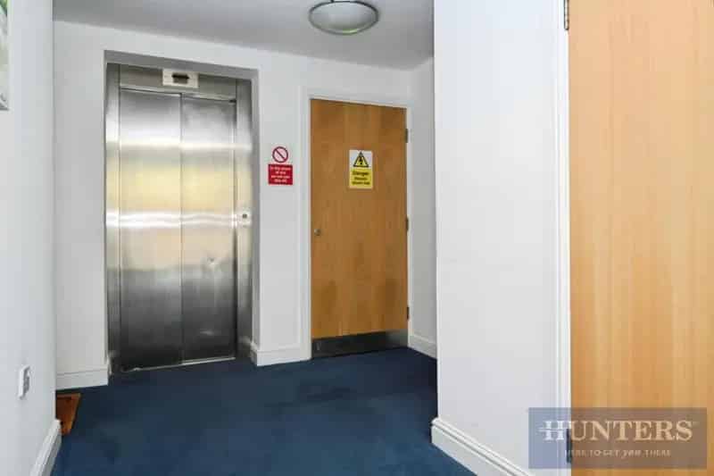 3 Bed Penthouse Apartment Guiseley Lift Access Private Terrace