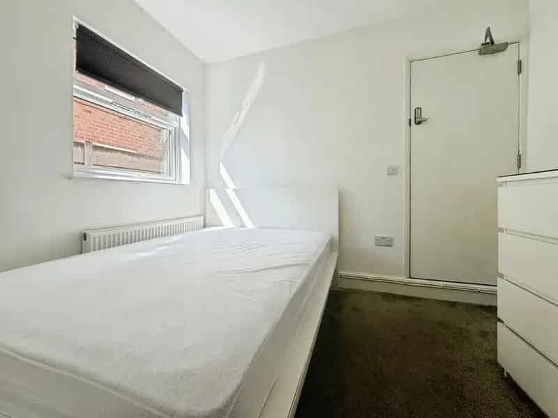 1 Bedroom End of Terrace House to Rent