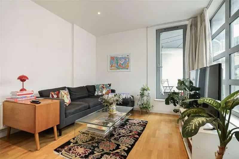 2 Bed Flat for Sale near Aldgate