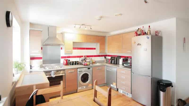 2 Bedroom Apartment House to Rent Open Plan Living Parking En-Suite