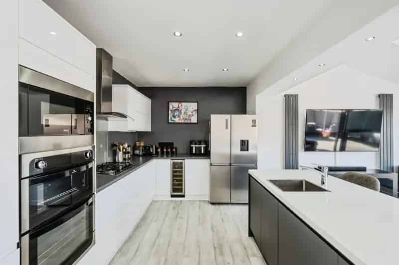 4 Bedroom Semi Detached House Loughor