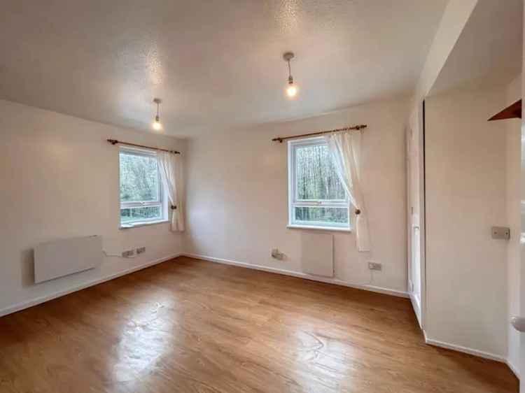 Flat To Rent Available 18062025