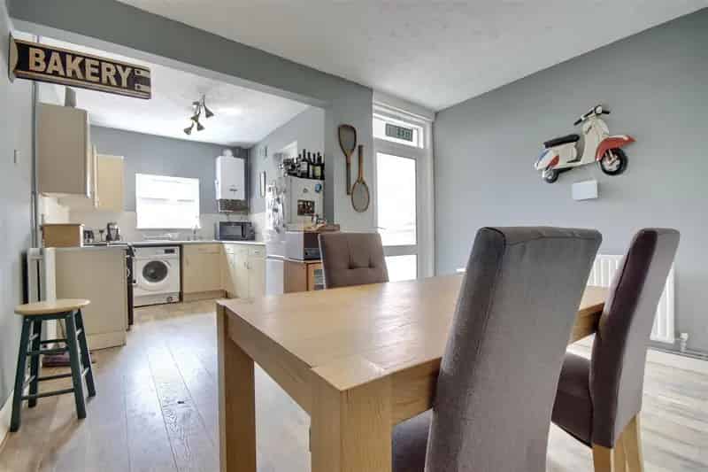 2 Bedroom Terraced House Portsmouth