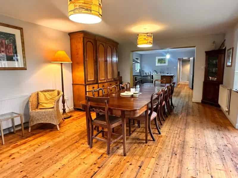 6 Bed House for Sale Large Plot Potential Annexe Planning Permission