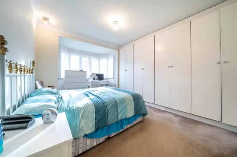 3 Bed Detached House for Sale - Full Extension Guest Cloakroom Garage