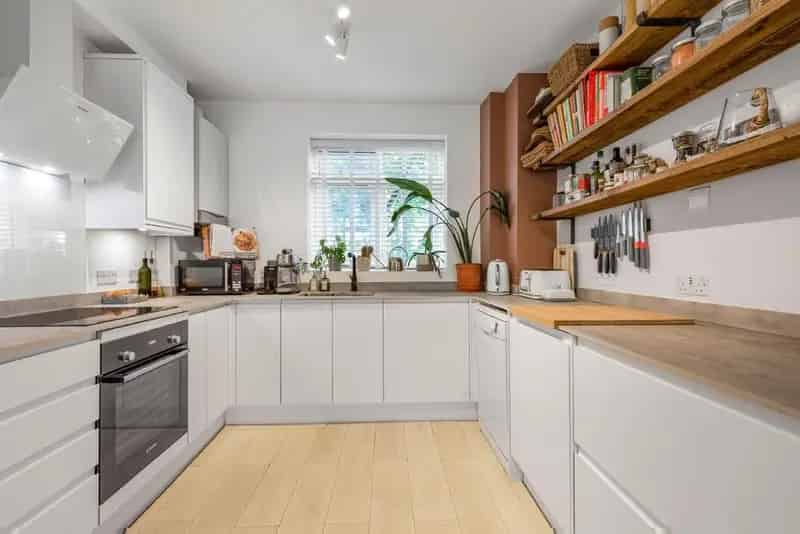 Angel 1-Bed Garden Flat 496 sq ft High-Quality Finish