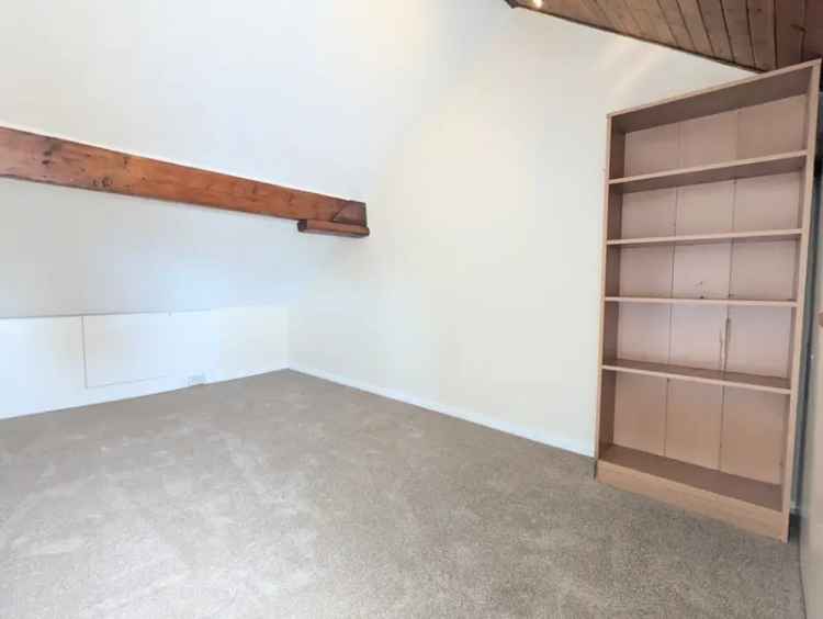 3 Bedroom Flat To Rent Available September 5 2025