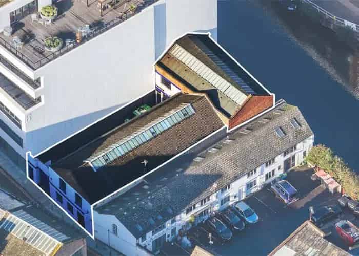 L-Shaped Workshop Studio Office Space with Secure Yard