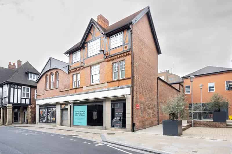 Restaurant Bar Unit to Let Chesterfield Town Centre
