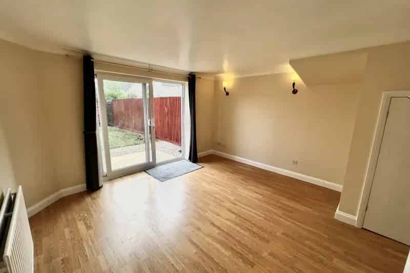 Two Bedroom House in Abingdon - Recently Refurbished