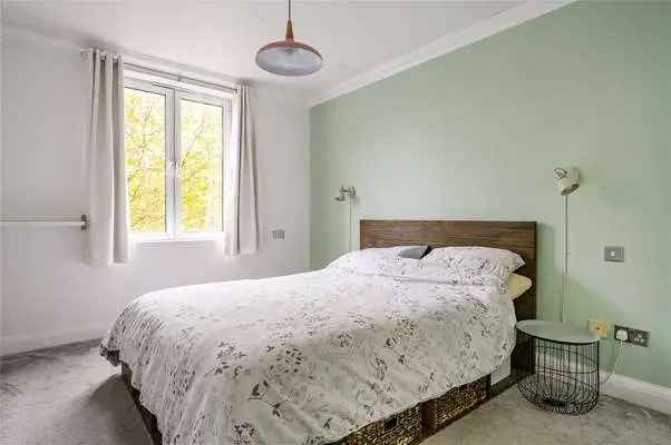 2-Bed Apartment with Parking and Balcony Claremont Square