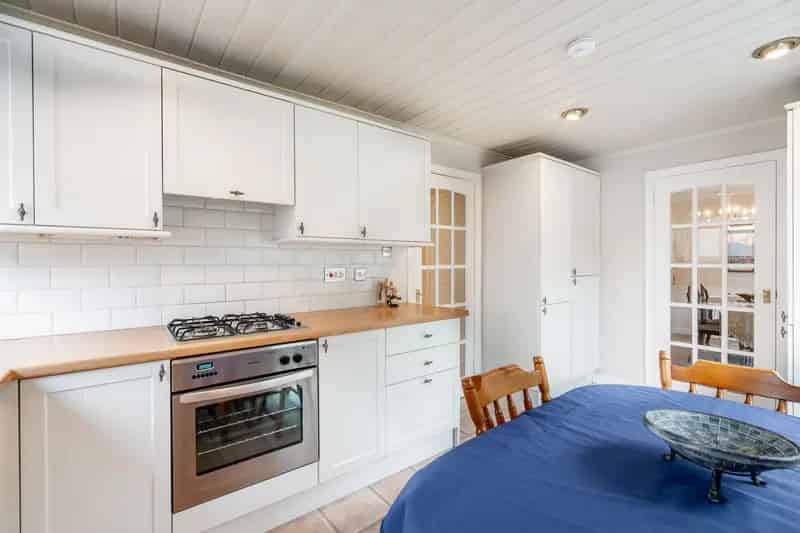 Beautiful Detached Villa in Sought After Alloa