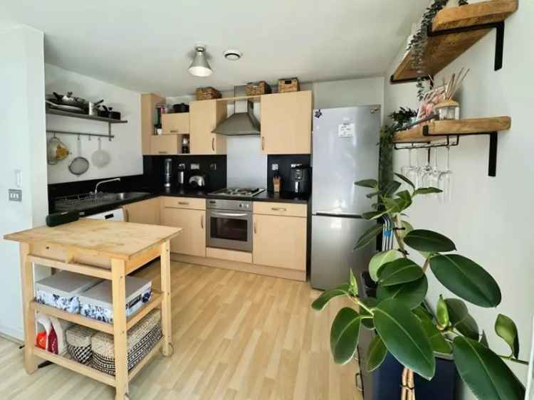 2 Bedroom Flat for Sale Near Leeds Train Station