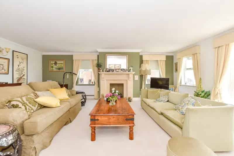 3 Bedroom Apartment with Stunning Park Views