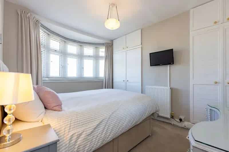 3 Bedroom Semi Detached House for Sale Bedworth Warwickshire