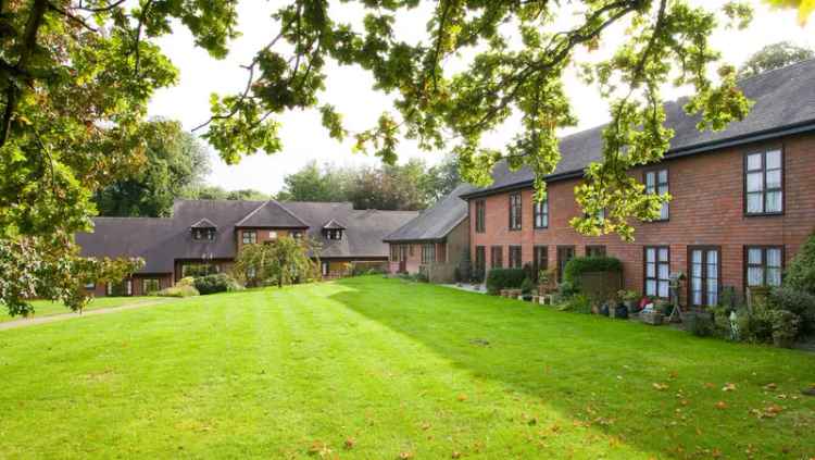 Retirement Cottages & Apartments in West Malling for Over 55s