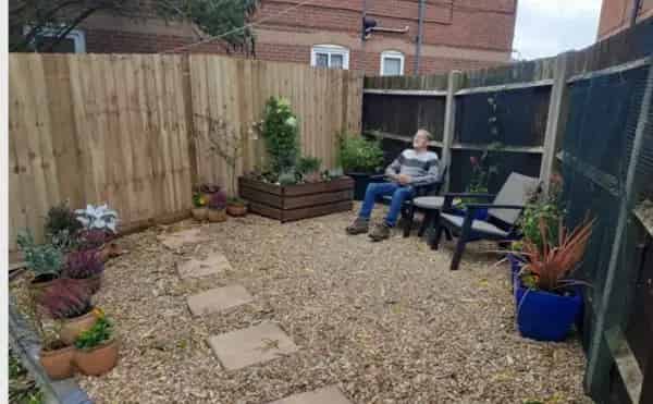 First Floor Maisonette Two Bedrooms Near Train Station