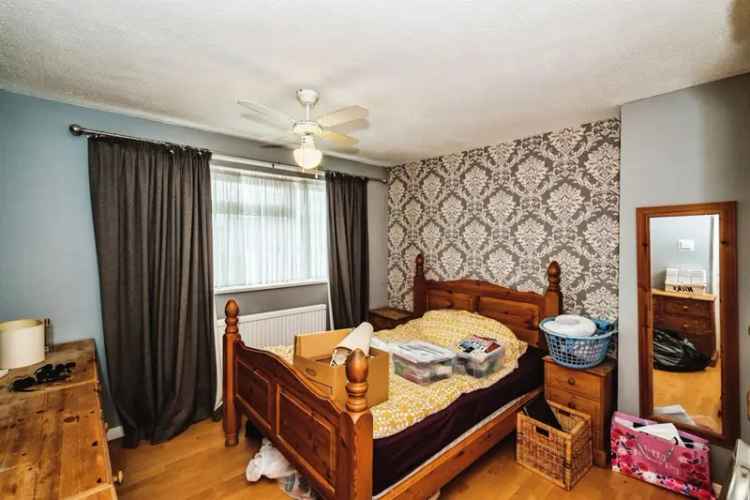 3 Bed Detached House with Large Garden Shoreham Saxons Close