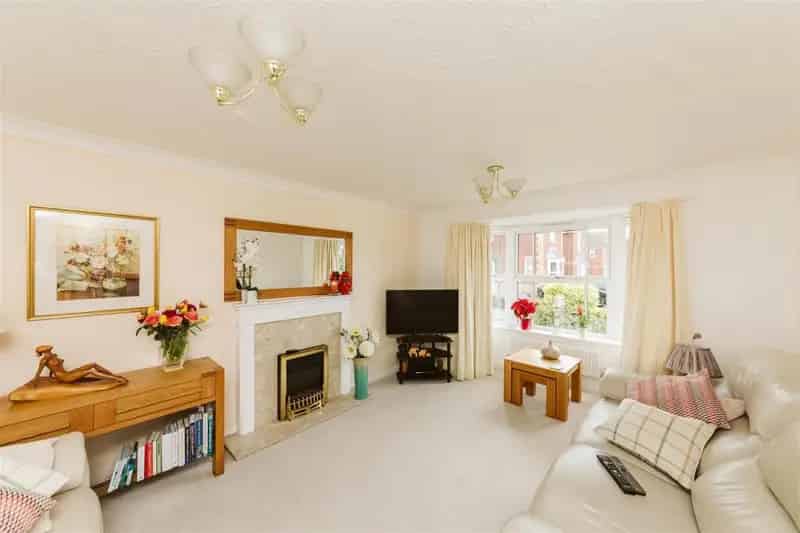 3 Bedroom Detached House for Sale Horfield