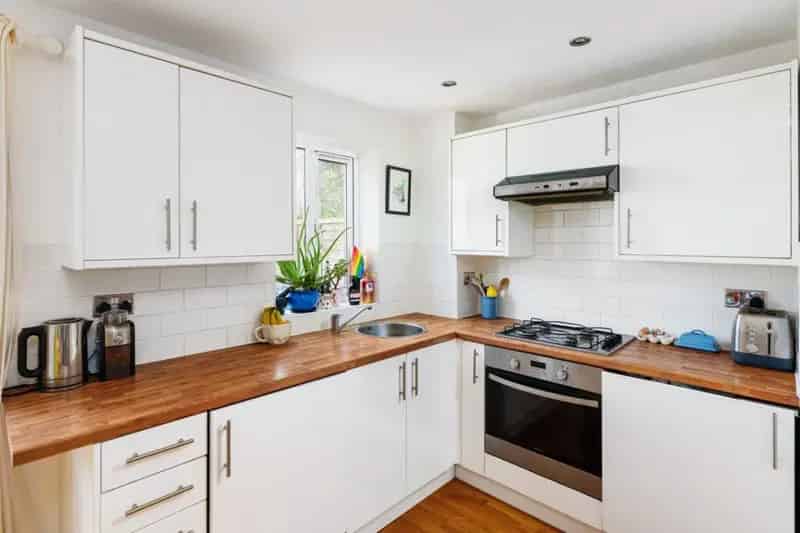 3 Bedroom Terraced House for Sale Near Brighton Station