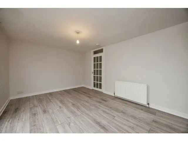 2 bedroom end-terraced house for sale