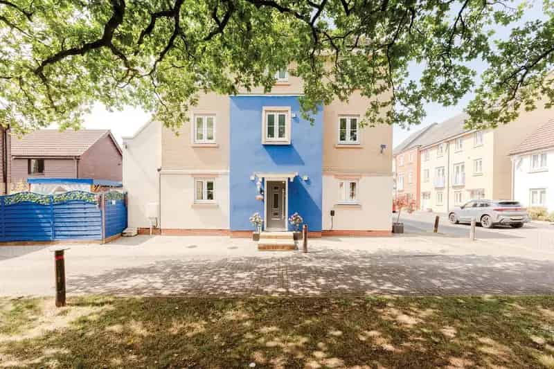 4 Bedroom End Terrace House for Sale Mangotsfield BS16