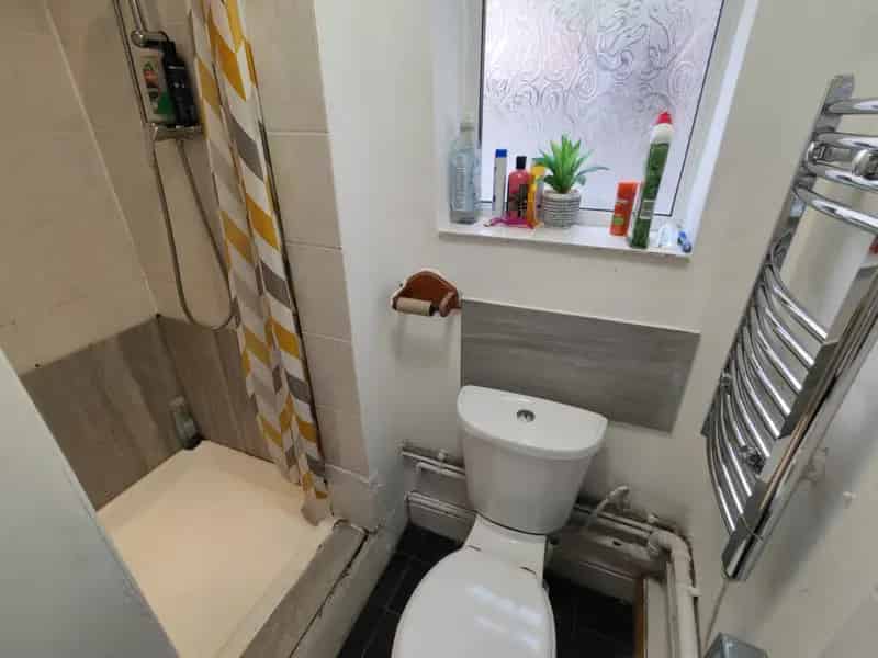 1 Bedroom House Share Zero Deposit Available Fully Furnished