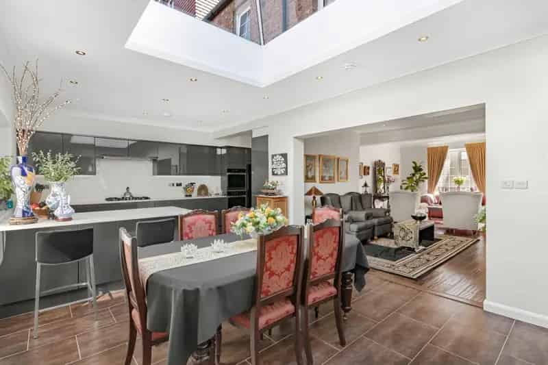 4 Bedroom House For Sale in Forest Hill
