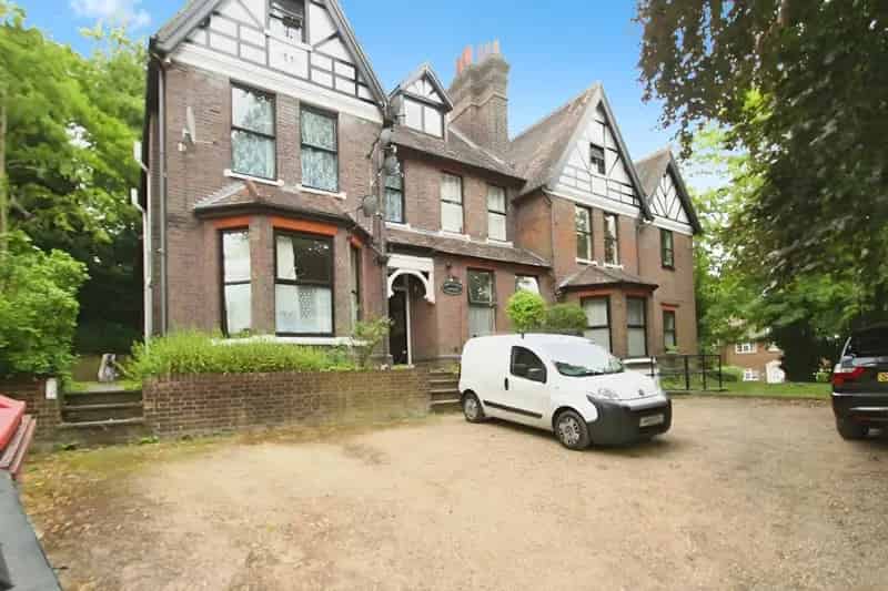 One Bedroom Apartment in Luton Hart Hill - Newly Refurbished