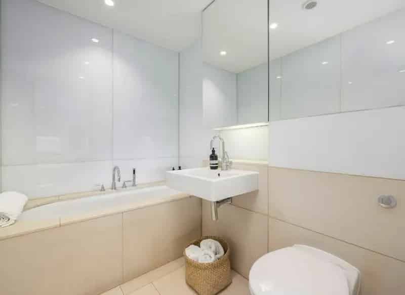 Flat For Sale , London, England