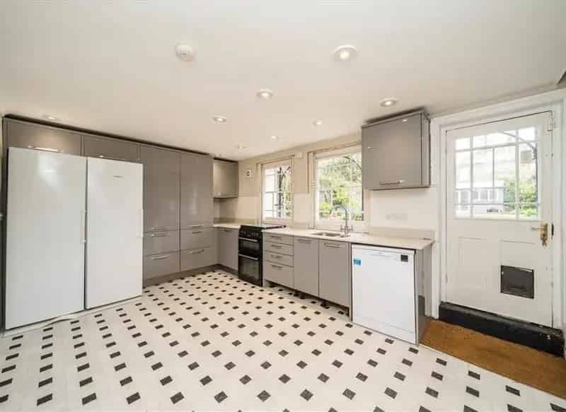Five Bedroom Grade II Listed Family Home Lansdowne Conservation Area
