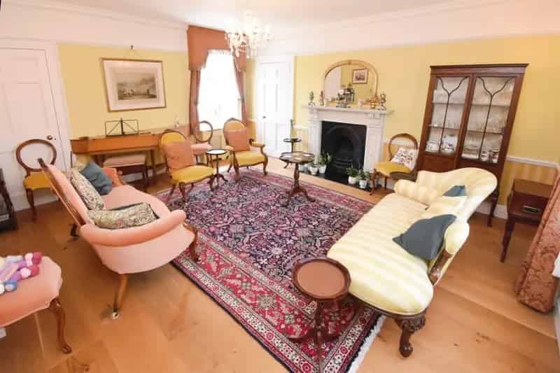 Spacious Family Home with Cart Lodge and Cinema Room