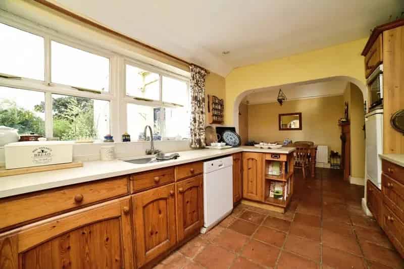 4 Bed Family Home For Modernisation Near Amenities