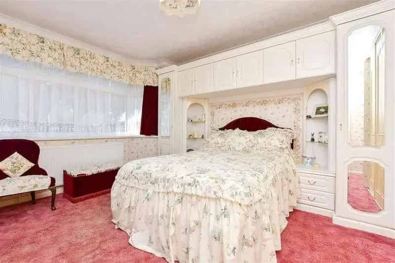 2 Bed Detached Bungalow for Sale
