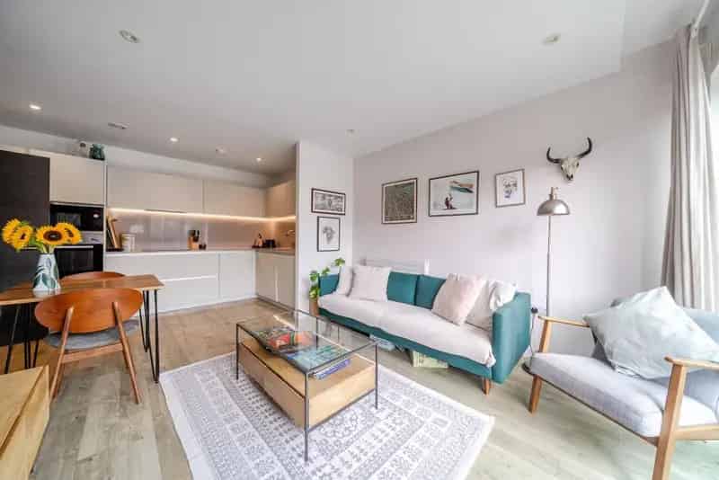 Two Bed Two Bath Apartment Near Lower Sydenham Station