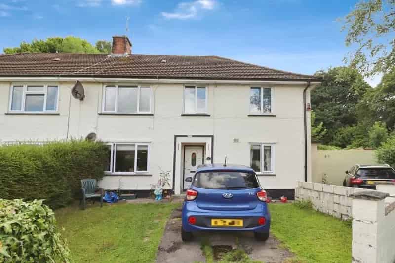 2 bedroom ground floor flat