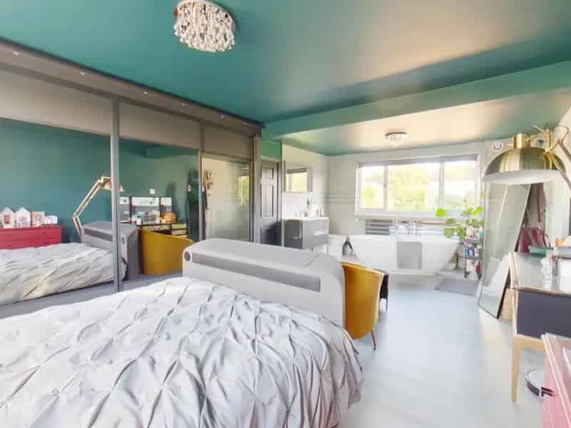 5 Bed House for Sale Development Potential