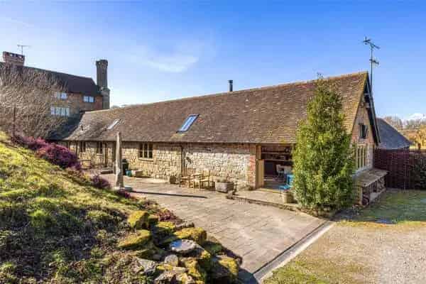 Lowen Barn Charming Barn Conversion in Vineyard Setting