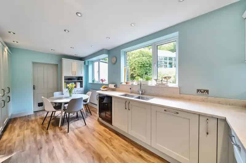4 Bedroom Detached House for Sale near Caterham