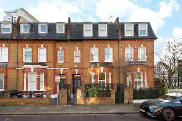 Brynmaer Road, London, SW11 4EN | Property for sale | Savills