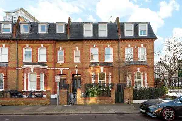 Brynmaer Road, London, SW11 4EN | Property for sale | Savills