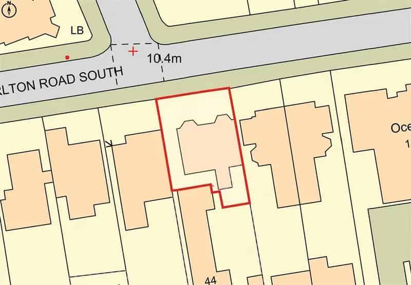 6 Self Contained Flats Conversion Potential Freehold Building