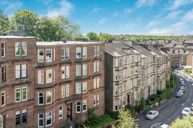 One Bedroom Flat for Sale in North Kelvinside