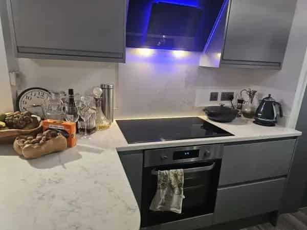 Lovely 3 Bedroom Apartment in Barnes Near Transport Links